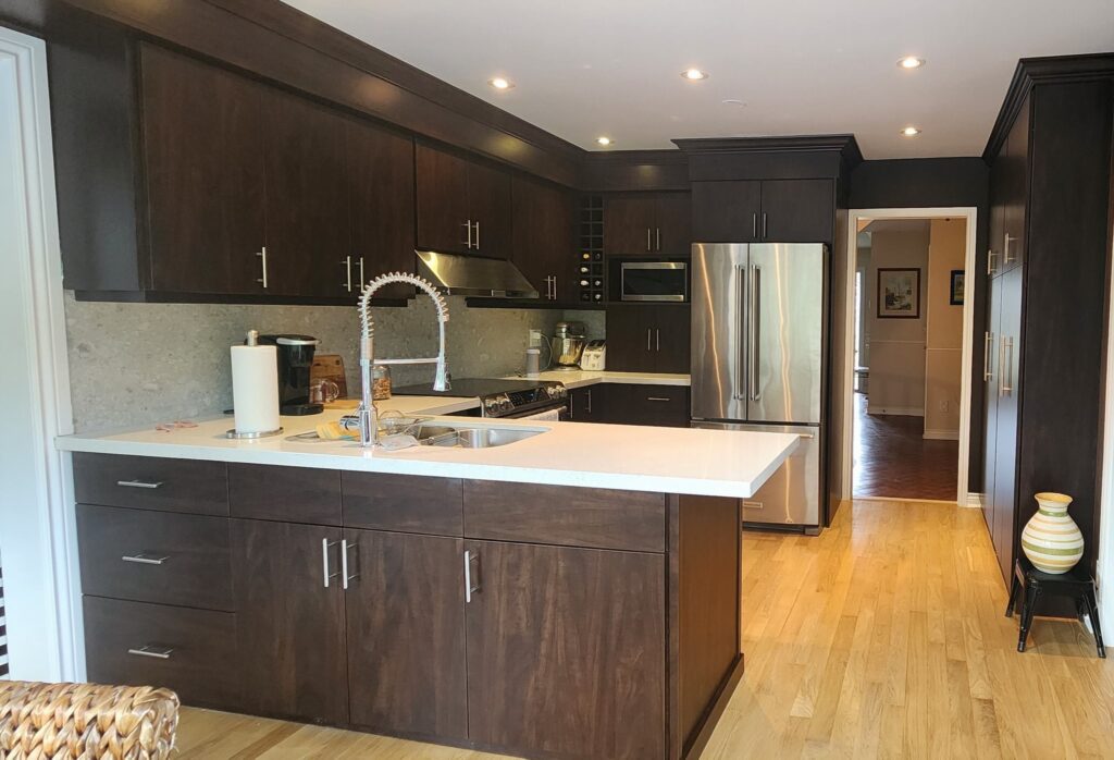 Exploring the Pros and Cons of Cabinet Refacing: Is it the Right Choice for Your Kitchen?