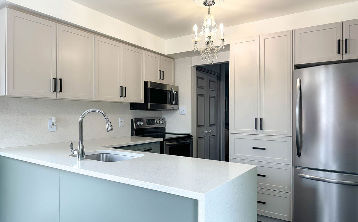 Refacing Kitchen Cabinet in Barrie