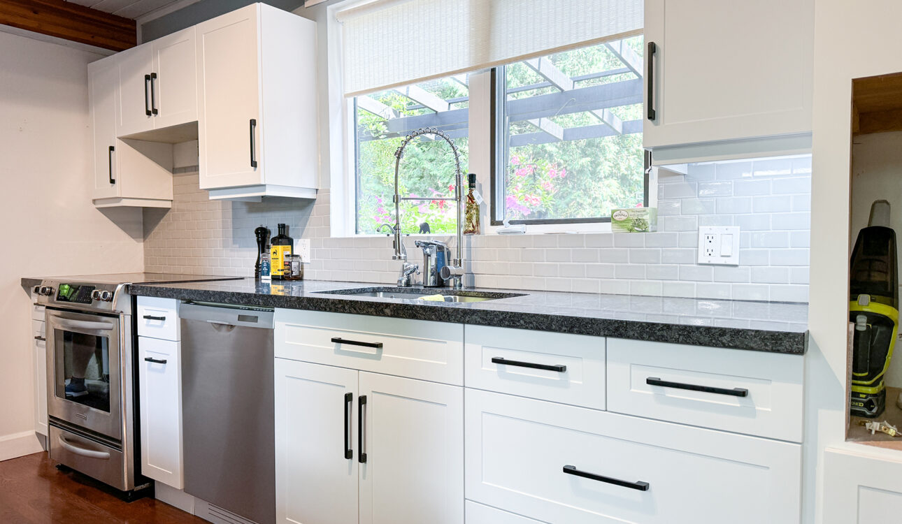 Refacing Kitchen Cabinet in Toronto